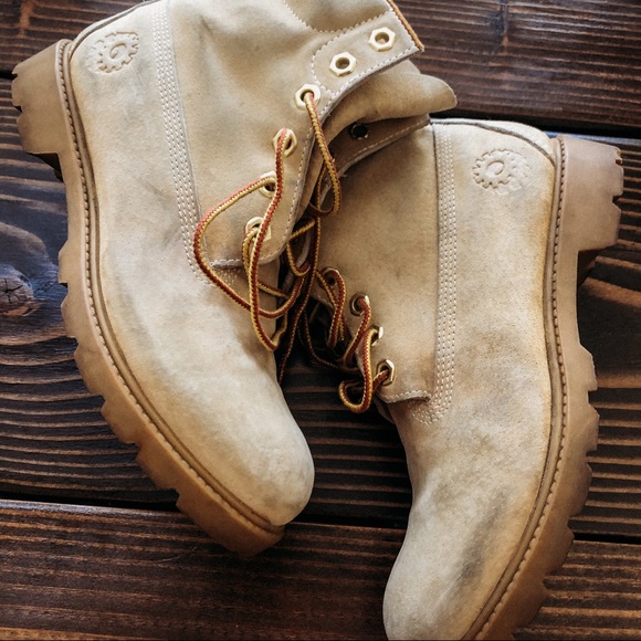 Timberland Shoes - SOLD 🟣 TIMBERLANDS CREME SUEDE BOOTS SZ 7 IN BOYS